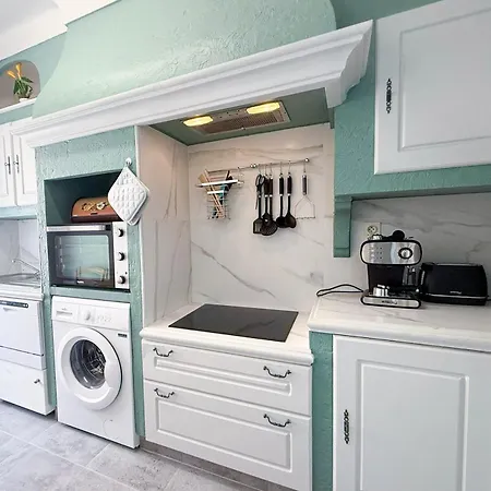 One Bedroom Cozy In Suquet -